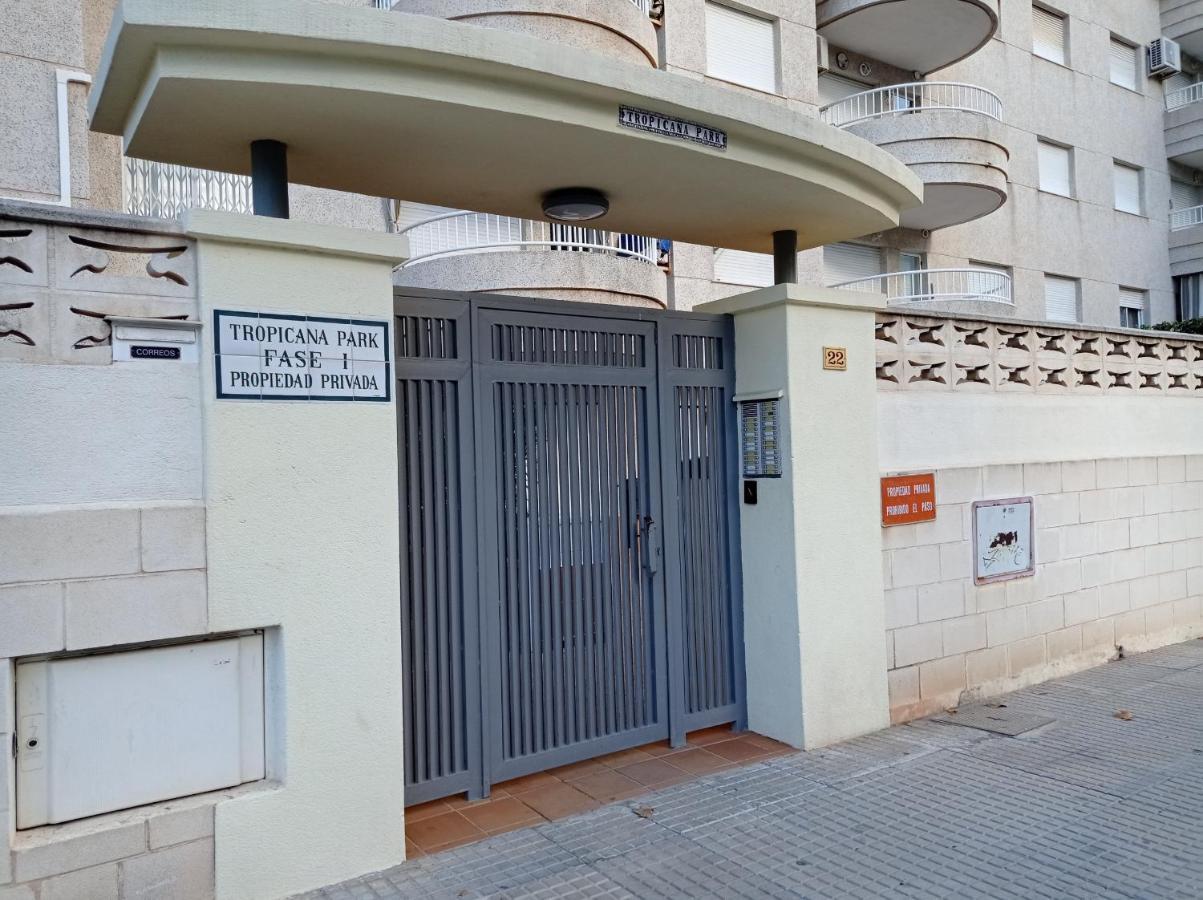 Tropicana Park Solo Familias Serviplaya Gandía Dış mekan fotoğraf